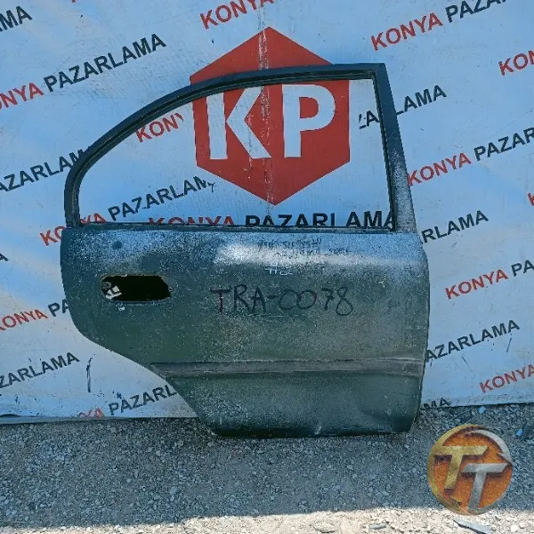 Mitsubishi Carisma sağ arka kapı Tra-0078
