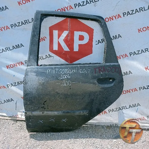 Mitsubishi Colt sol arka kapı Tla-0007