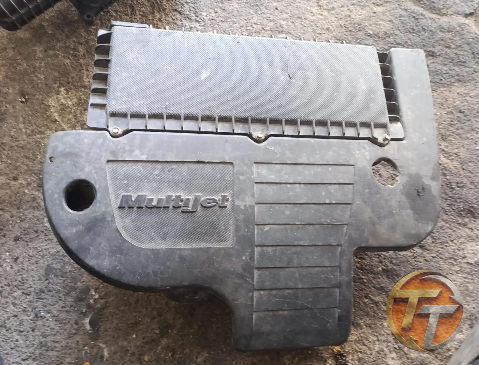 Fiat Fiorino 1.3 mtj hava filtresi kutusu