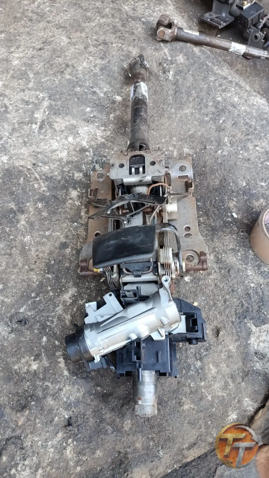 Volkswagen Caddy direksiyon kolonu