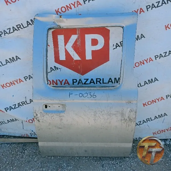 Nissan skystar çift kabin sağ arka kapı F-0036