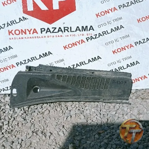 Nissan Skystar ön cam ızgarası P-1307
