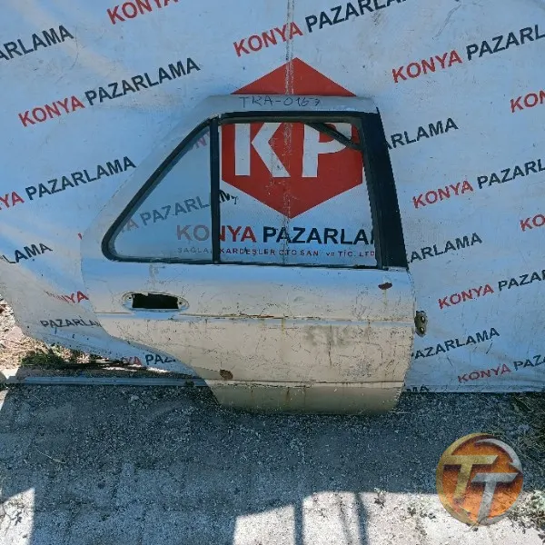 Nissan Sunny sağ arka kapı Tra-0167