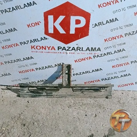 Opel Astra F ön panel ara sacı Pnl-024
