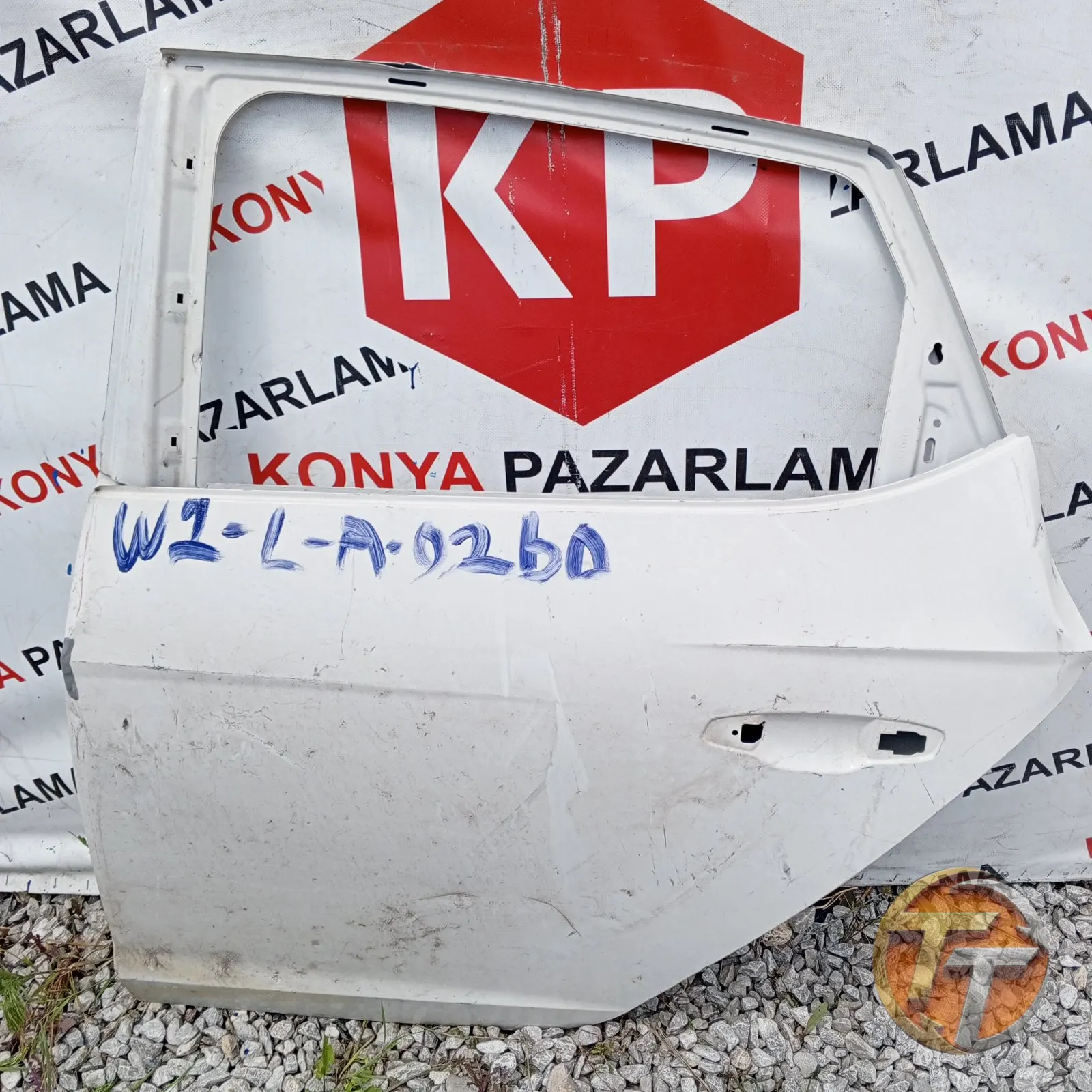 SEAT LEON 2014 SOL ARKA KAPI W2-L-A-0260