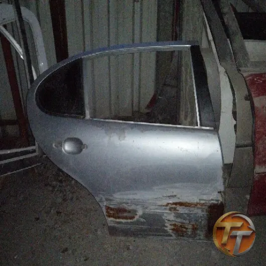 SEAT TOLEDO sağ arka kapı Era-0026 Esan