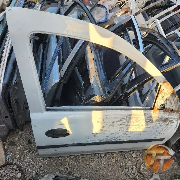 Opel combo c sağ ön kapı