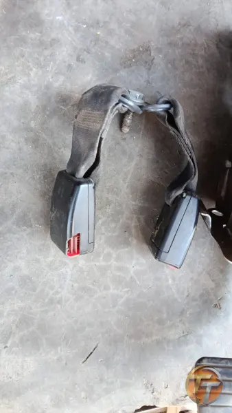 Dacia Sandero sağ sol kemerlik