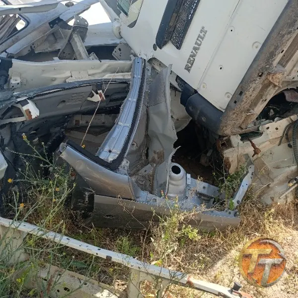 Opel corsa c sağ çeyrek şase