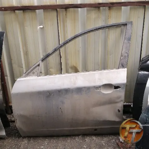 Subaru İmpreza sol ön kapı Elö-0124 Esan