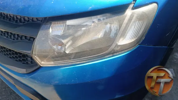 Dacia Sandero. Sol ön far