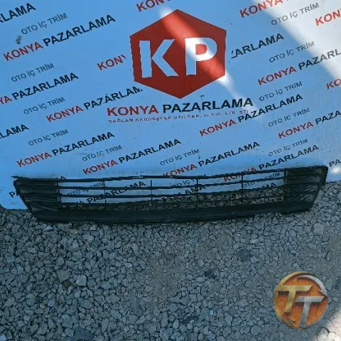 Toyota Corolla ön tampon ızgarası P-0579