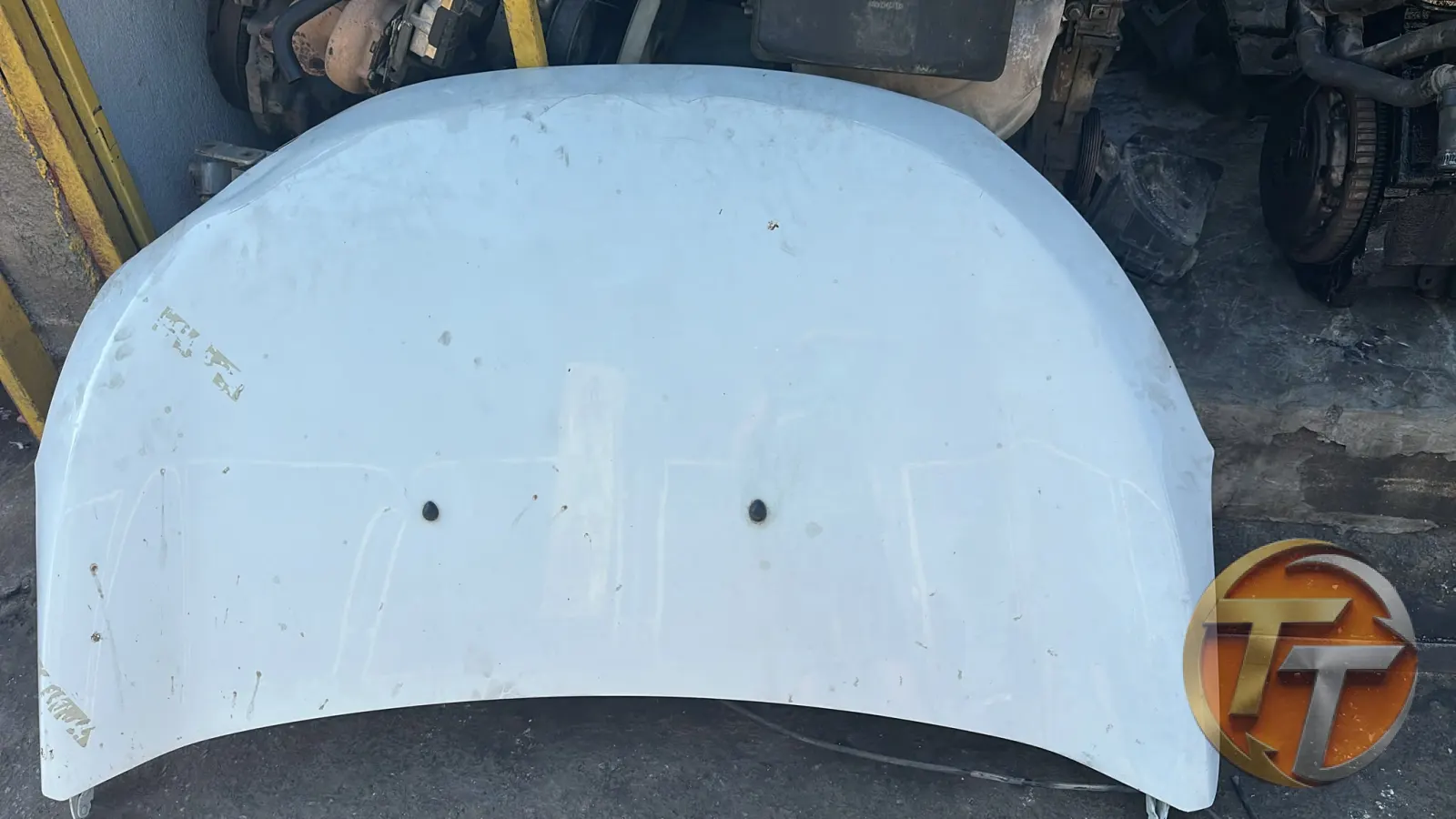 Dacia dokker ön kaput