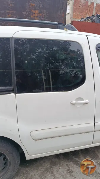 Citroen Berlingo sağ sürgülü kapı