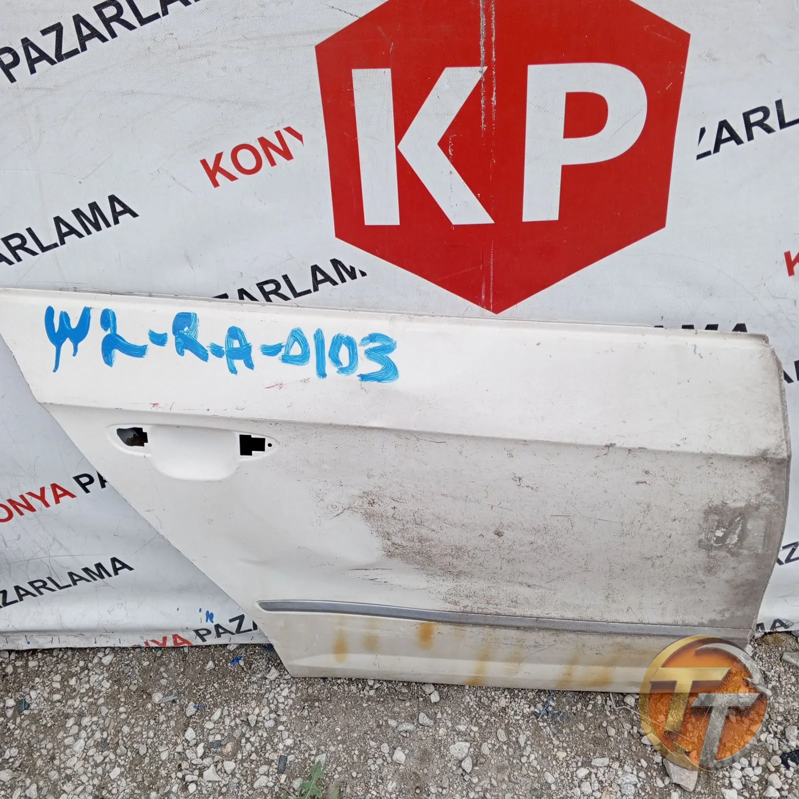 VOLKSWAGEN CC SAĞ ARKA KAPI SACI R-A-0103 W2