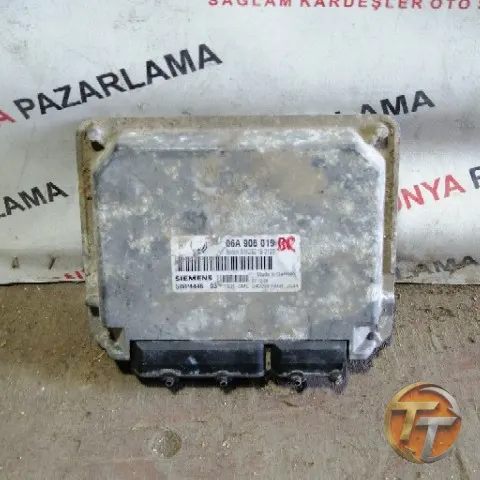 VOLKSWAGEN GOLF 4 1.6 motor beyni B-062