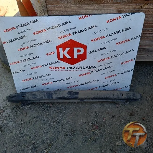 Volkswagen Golf 4 arka tampon demiri Td-093