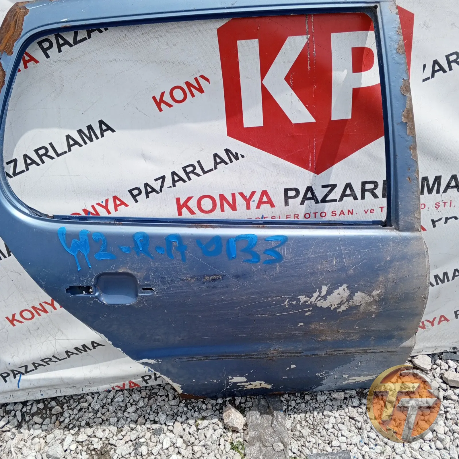 VOLKSWAGEN GOLF 4 SAĞ ARKA KAPI W2-R-A-0133
