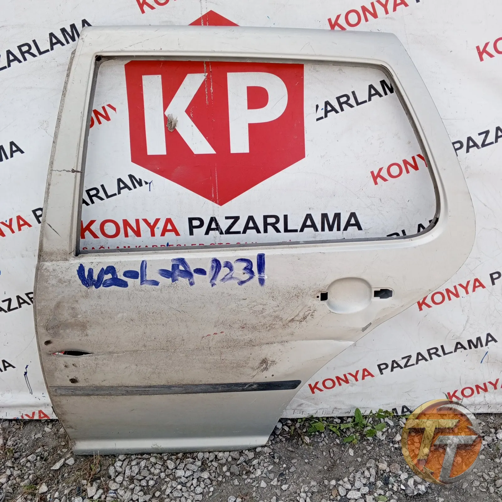 VOLKSWAGEN GOLF 4 SOL ARKA KAPI W2-L-A-0231