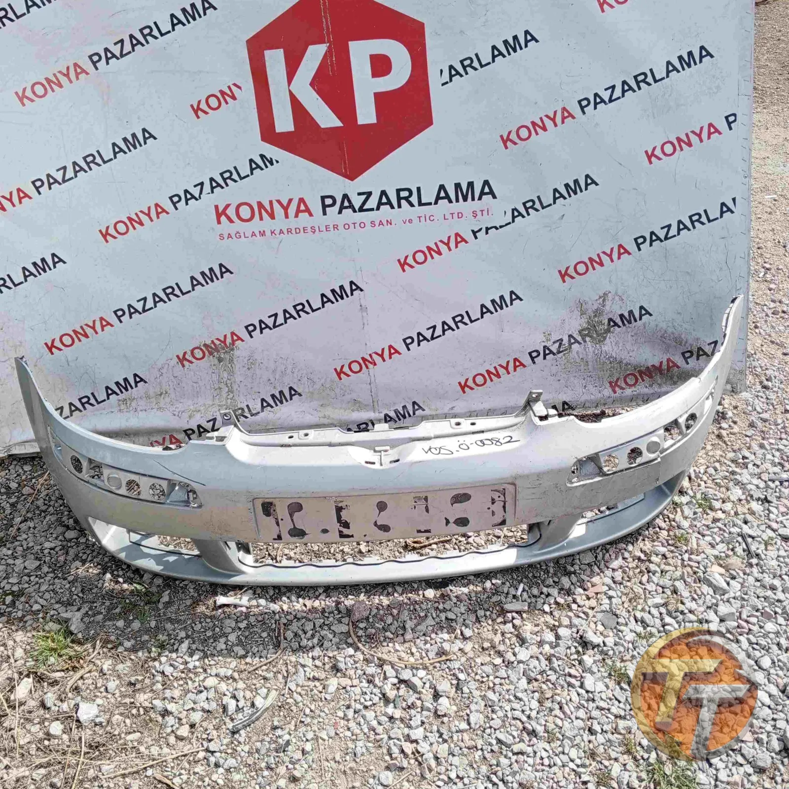 VOLKSWAGEN GOLF 5 ÖN TAMPON VOS-Ö-0082