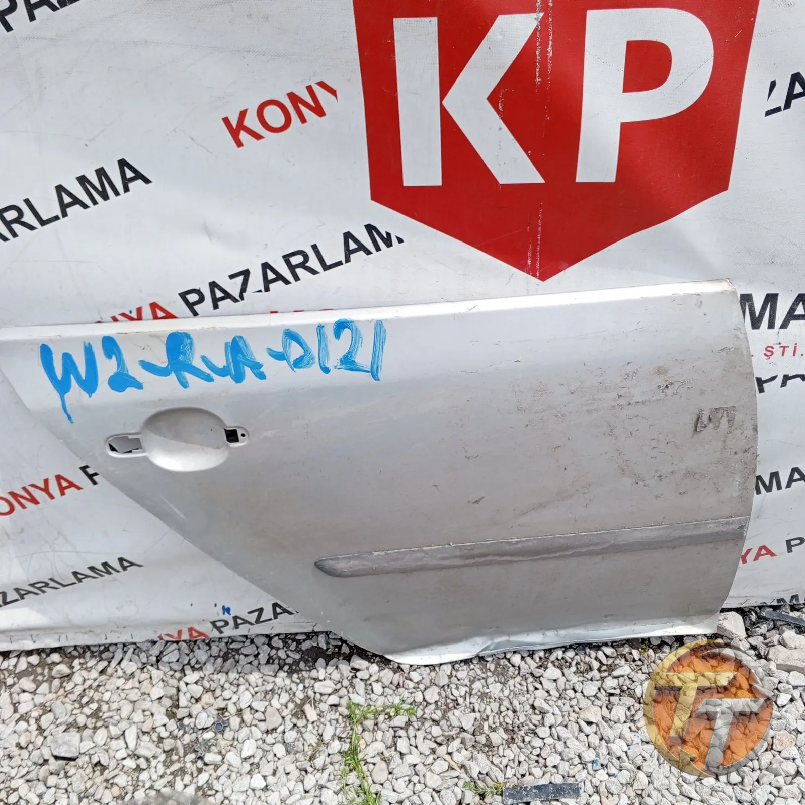 VOLKSWAGEN GOLF 5 SAĞ ARKA KAPI W2-R-A-0121