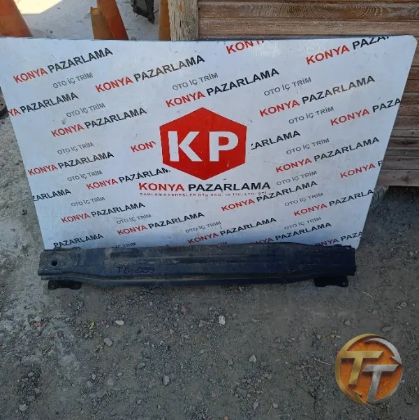 Volkswagen Golf 7 arka tampon demiri Td-099