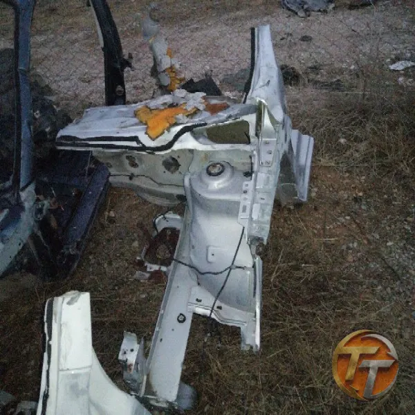 PEUGEOT 307 sol ön çeyrek şase Çel-228