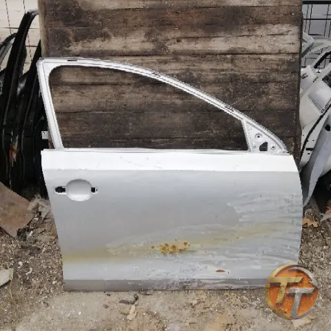 VOLKSWAGEN Jetta sağ ön kapı Erö-0142 Esan