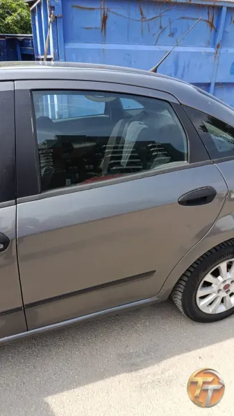 Fiat Linea sağ ark akapı