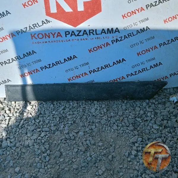 Peugeot partner çamurluk çıtası P-1297