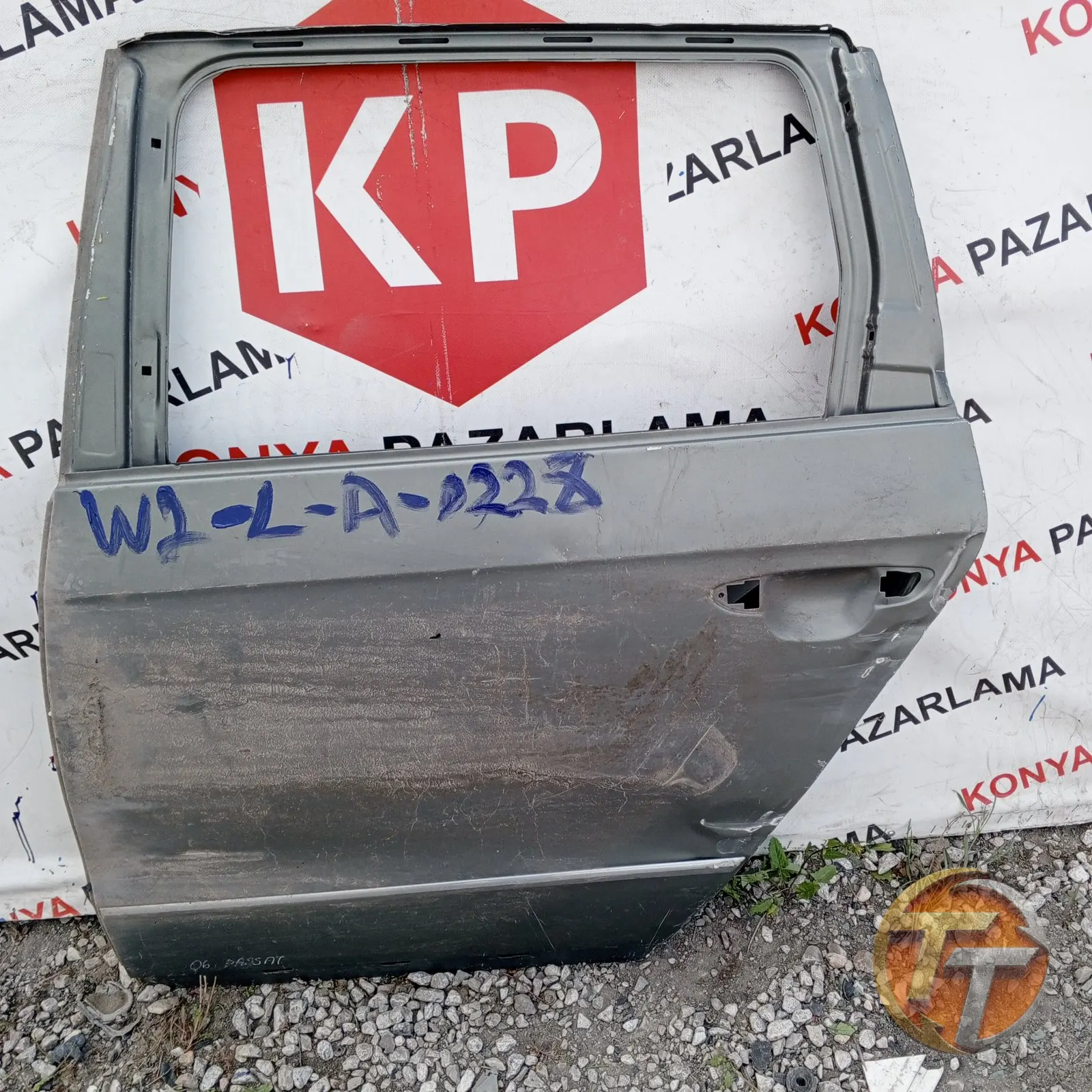 VOLKSWAGEN PASSAT SW SOL ARKA KAPI W2-L-A-0228