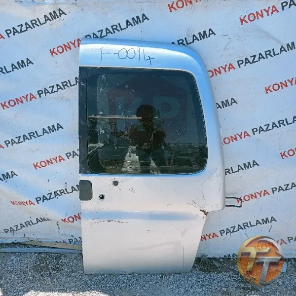 Peugeot Partner sağ bagaj kapağı F-0014