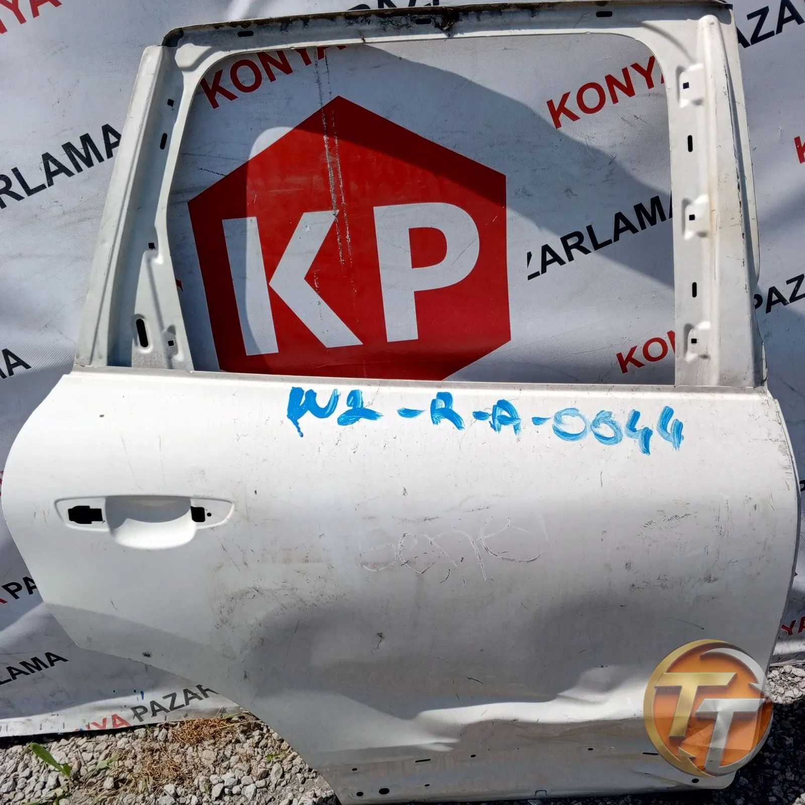 PORSCHE CAYENNE SAĞ ARKA KAPI R-A-0044 W2