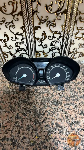 Ford Curier gösterge paneli