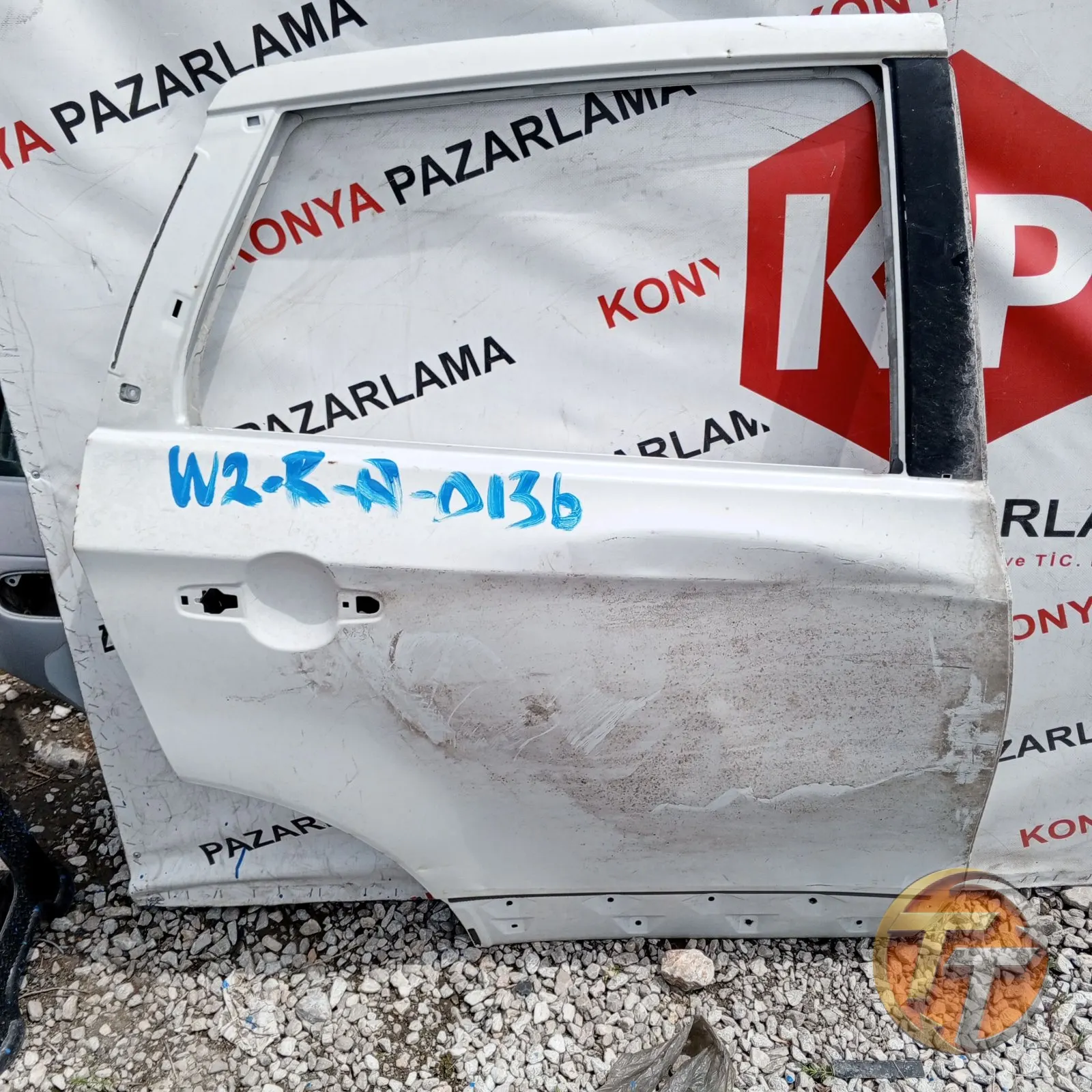 VOLKSWAGEN SAĞ ARKA KAPI R-A-0136 W2
