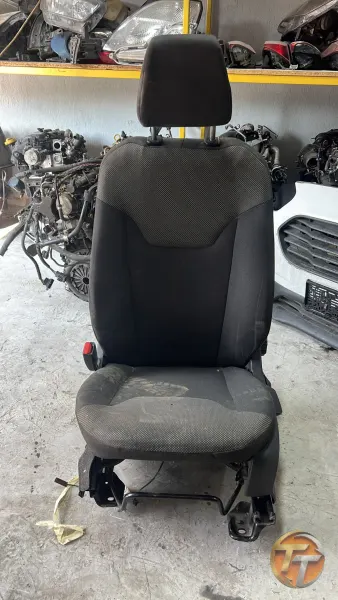 Ford Curier sol ön koltuk