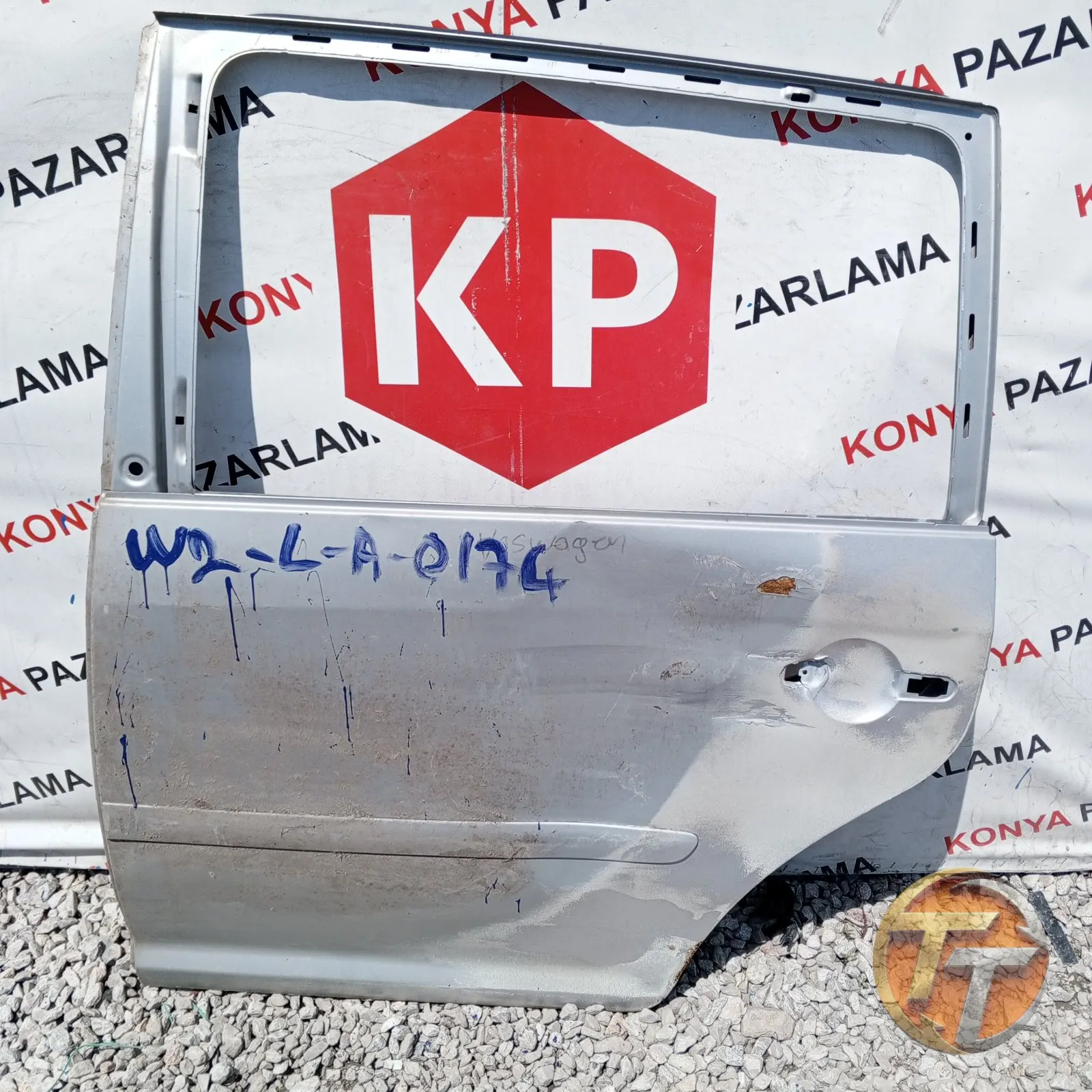 VOLKSWAGEN TOURENG SOL ARKA W2-L-A-0174