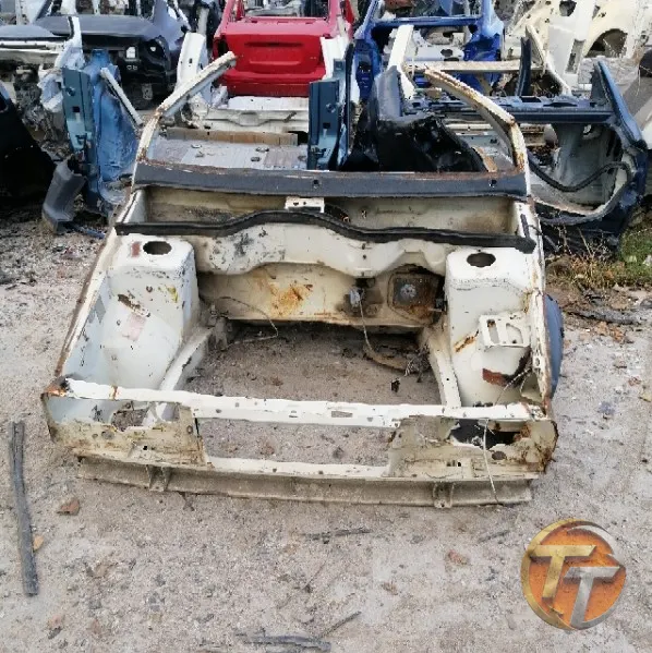 RENAULT 9 ön şase Çel-012