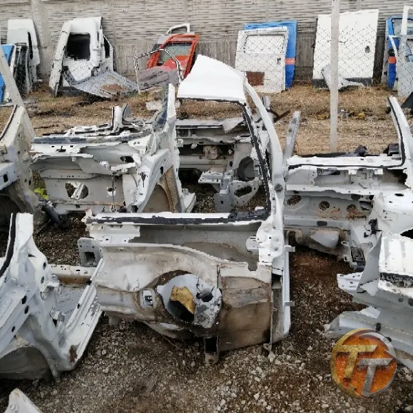 RENAULT CLİO 2 sol ön çeyrek şase Çel-246