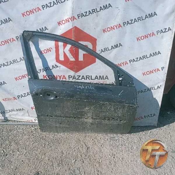 Renault Clio 3 sağ ön kapı Trö-0134
