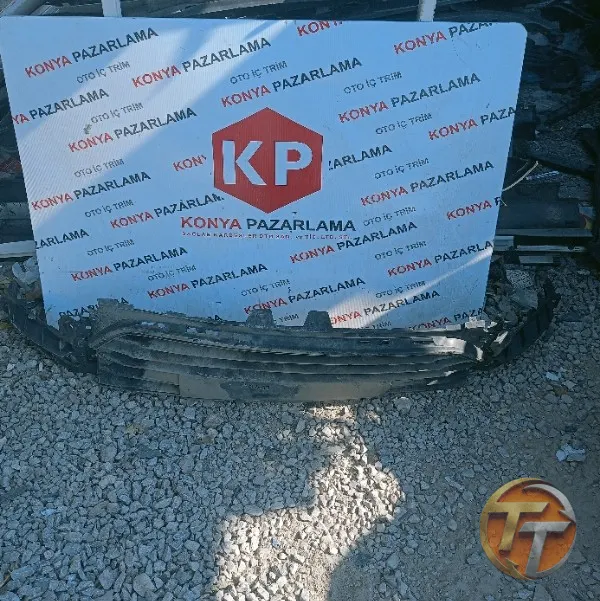Renault Clio 4 ön tampon ızgarası P-0463
