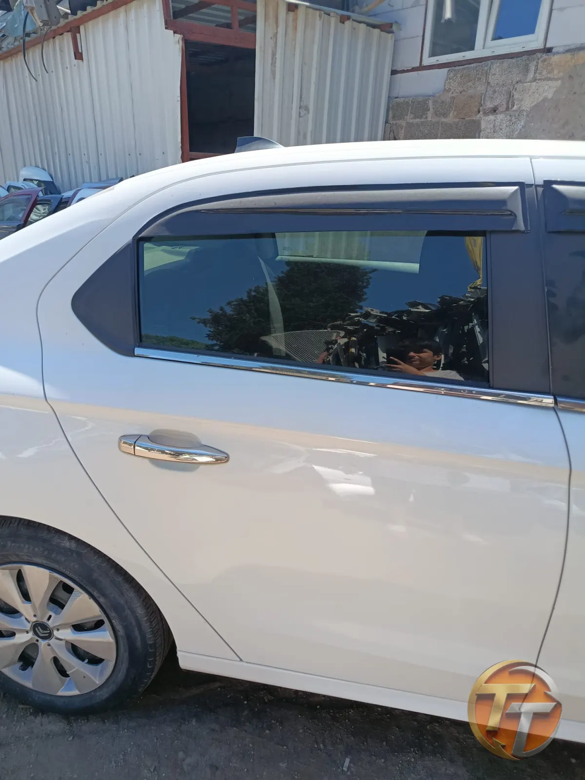 Citroen Eliza arka sağ kapı