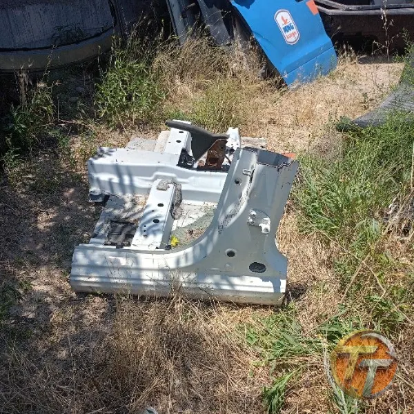 Renault clio çeyrek şase