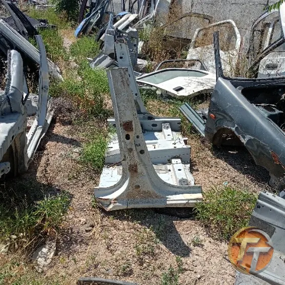 Renault Clio çeyrek şase