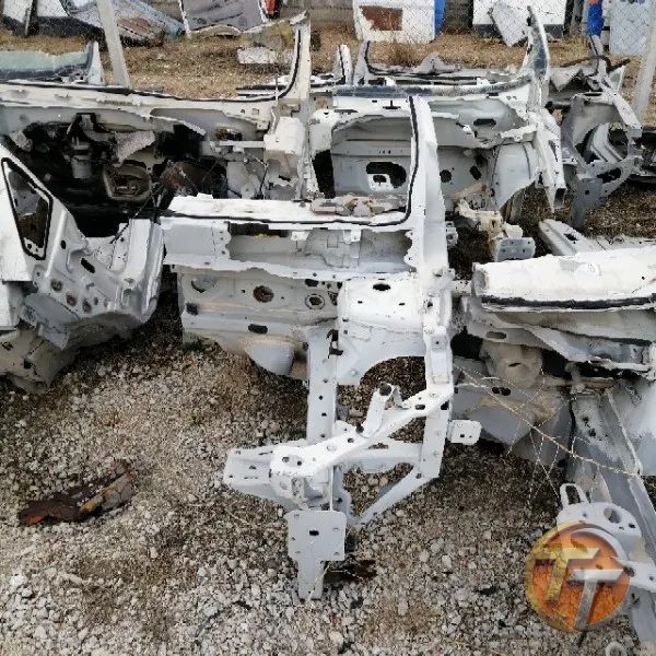 RENAULT FLUENCE sol ön çeyrek şase Çel-250