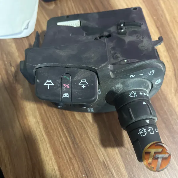 Renault Kango 3 silecek sinyal kolu kp-301