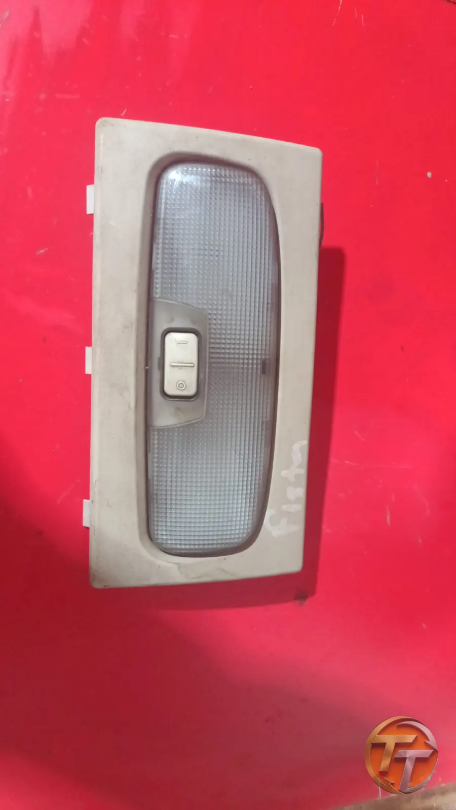 Ford Fiesta tavan lambası
