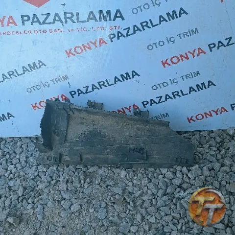 Renault Laguna 1 ön cam ızgara alt plastiği P-1285