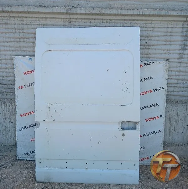 Renault Master sağ arka kapı