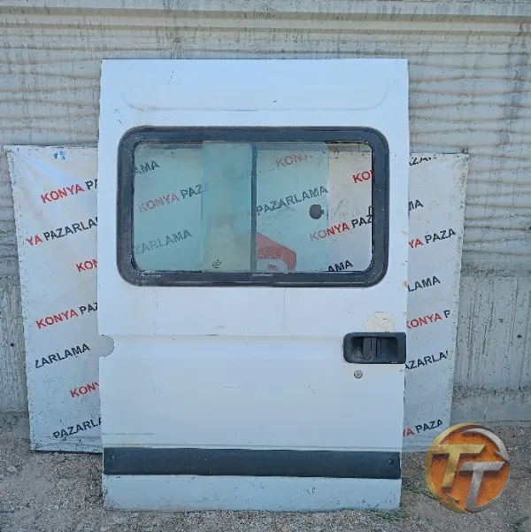 Renault master sağ arka kapı